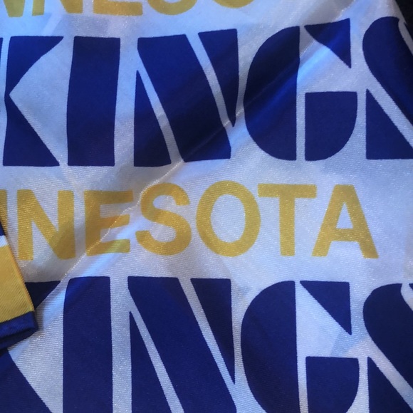 Sport scarves - Picture 5 of 5